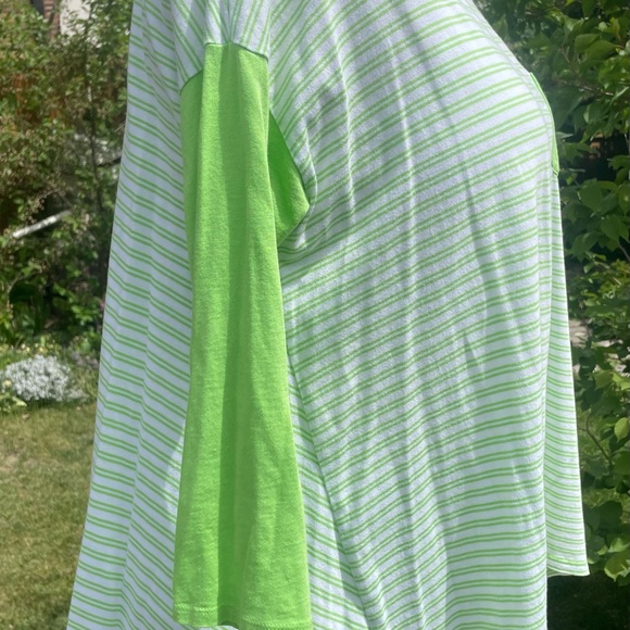 Green and White Relaxed Fit Long Sleeve Tee - Picture 3 of 6